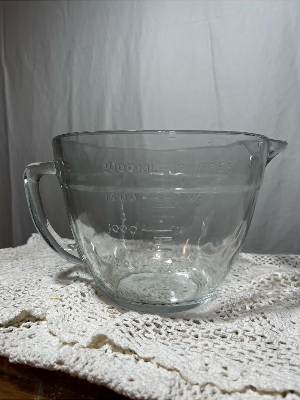 Large Glass Measuring Batter Bowl Heavy Duty 8 Cup 2 Quarts 2000ml Pour Spout